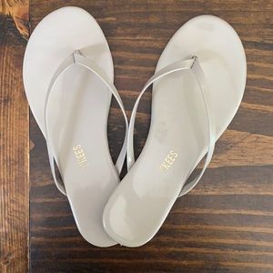 TKEES nude sandals/flip flops